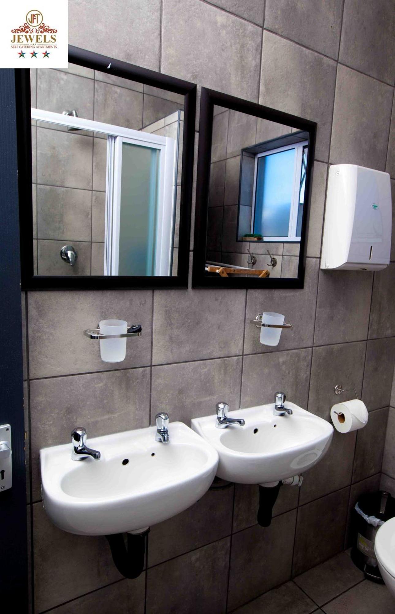 مبيت وإفطار شرق لندن Jft Self Catering Units المظهر الخارجي الصورة